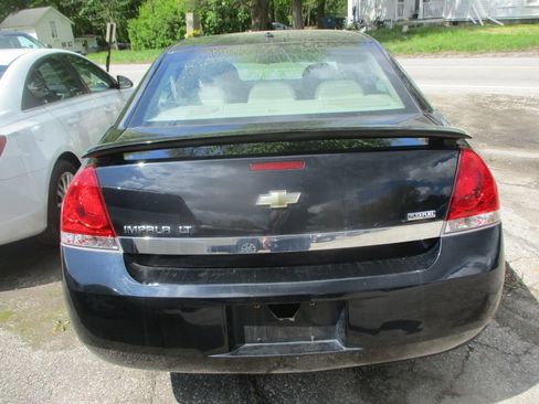 Used 2009 Chevrolet Impala LT w/ Luxury Edition Package FWD image 5