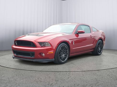 Used 2014 Ford Mustang Shelby GT500 w/ Equipment Group 821A RWD image 3