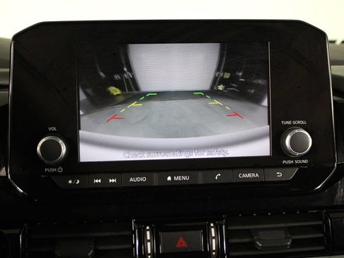 Certified 2025 Nissan Pathfinder SV AWD/4WD image 31