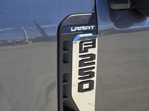 New 2026 Ford F250 Lariat w/ FX4 Off-Road Package image 9