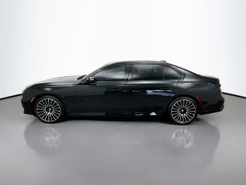 Used 2025 BMW 760i xDrive AWD/4WD image 4