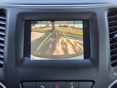 Used 2020 Jeep Cherokee Latitude Lux w/ Quick Order Package 26H Lux image 18