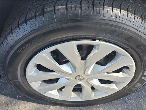 Used 2016 Nissan Rogue S FWD image 10