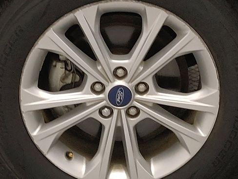 Used 2019 Ford Escape SEL image 31