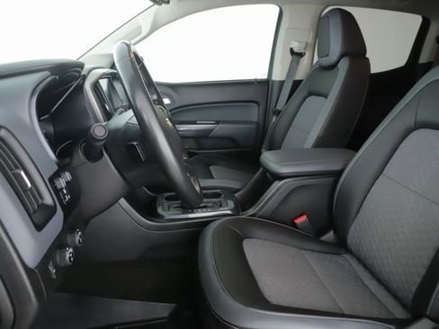 Used 2018 Chevrolet Colorado Z71 image 16