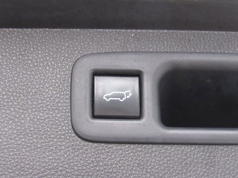 Certified 2021 Toyota Highlander XLE image 26