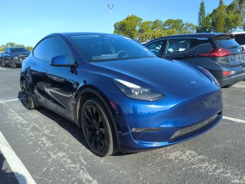Used 2023 Tesla Model Y Long Range image 2