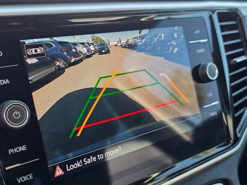 Used 2022 Volkswagen Atlas SE image 28