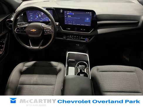 Used 2025 Chevrolet Equinox LT FWD image 26