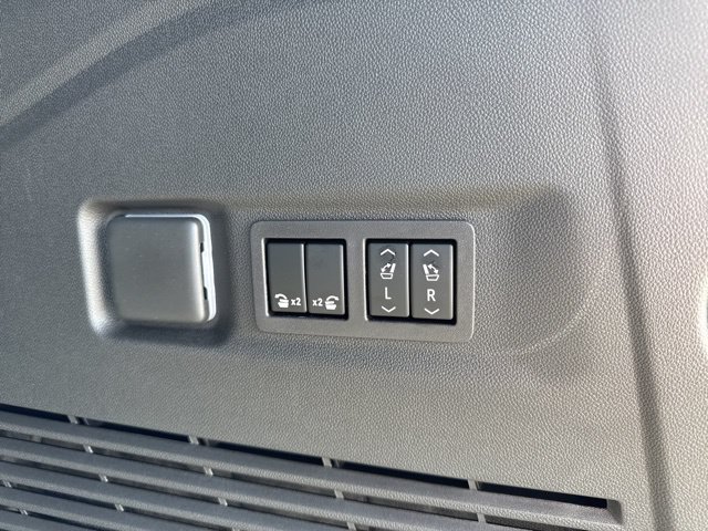 New 2026 Chevrolet Suburban Premier AWD/4WD image 13