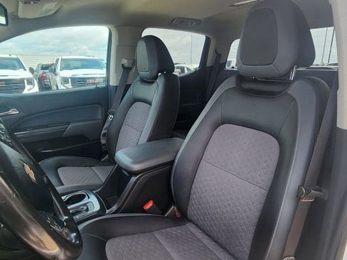 Used 2015 Chevrolet Colorado Z71 RWD image 12