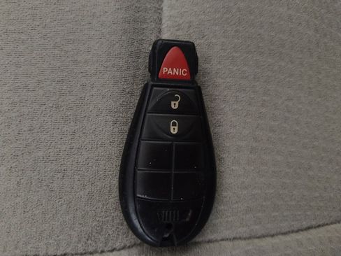 Used 2016 Dodge Grand Caravan SE w/ Quick Order Package 29E SE image 32