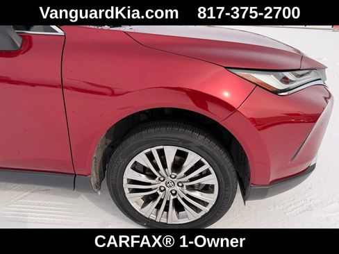 Used 2023 Toyota Venza LE image 13