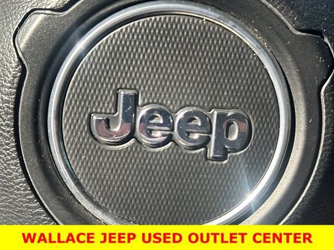 Used 2019 Jeep Wrangler Unlimited Rubicon AWD/4WD image 22