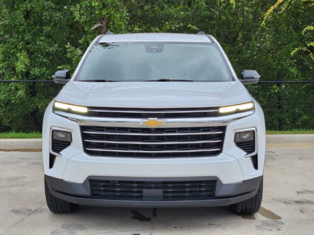 Used 2026 Chevrolet Traverse LT w/ Driver Confidence Package FWD image 3