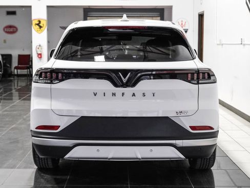 Used 2023 VinFast VF 8 Eco AWD/4WD image 9