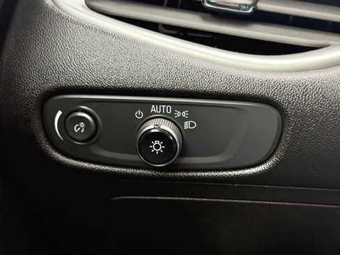 Used 2022 Chevrolet Malibu LS image 27