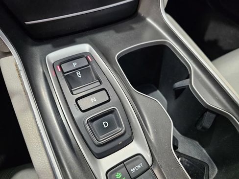 Used 2020 Honda Accord Hybrid image 17