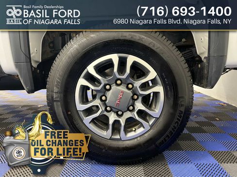 Used 2024 GMC Sierra 3500 SLE w/ Remote Start Package image 19