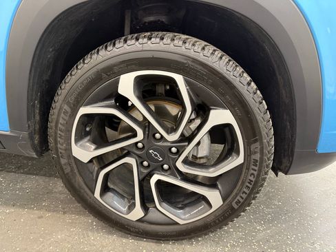 Used 2025 Chevrolet Trax RS w/ Driver Confidence Package image 21