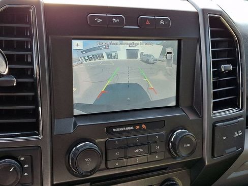 Used 2018 Ford F150 XLT w/ Equipment Group 302A Luxury AWD/4WD image 19