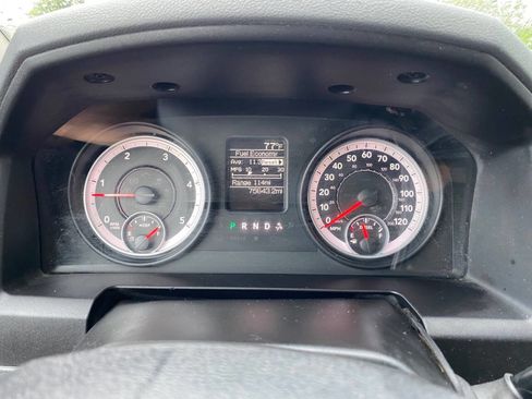 Used 2013 RAM 2500 Tradesman w/ Chrome Appearance Group image 13