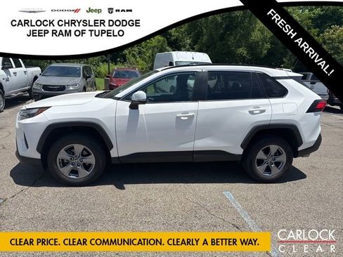 Used 2024 Toyota RAV4 XLE FWD image 9