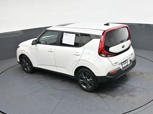 Used 2021 Kia Soul EX image 27