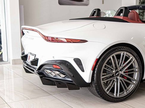 New 2026 Aston Martin V8 Vantage Coupe image 12