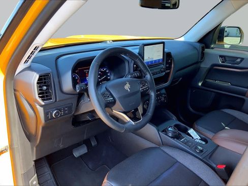 Certified 2022 Ford Bronco Sport Outer Banks w/ Tech Package AWD/4WD image 17
