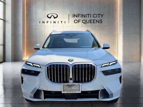 Used 2024 BMW X7 xDrive40i w/ Premium Package AWD/4WD image 2