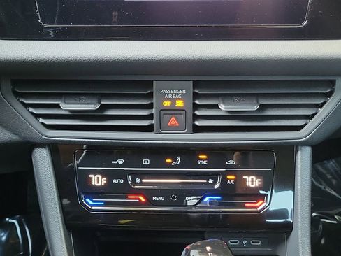 Used 2025 Volkswagen Jetta S image 30