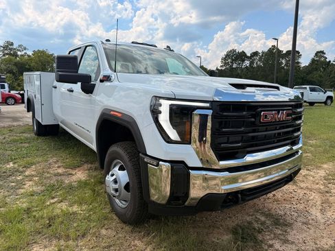 New 2026 GMC Sierra 3500 Pro AWD/4WD image 7