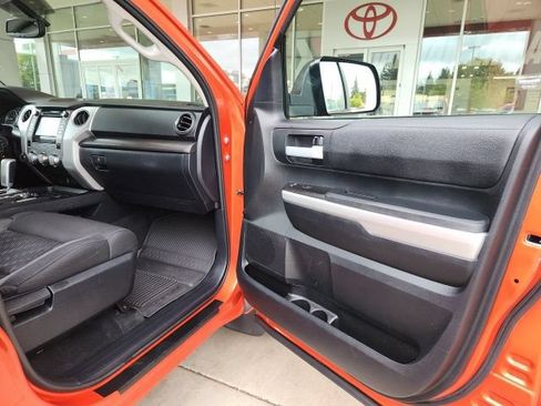 Used 2017 Toyota Tundra SR5 w/ TRD Off Road Package AWD/4WD image 26