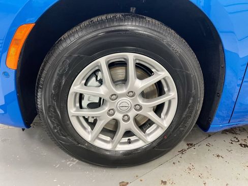 New 2026 Chrysler Pacifica Select FWD image 27