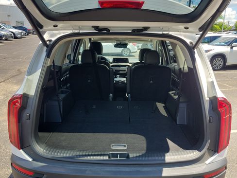 Used 2021 Kia Telluride EX w/ EX Premium Package FWD image 11
