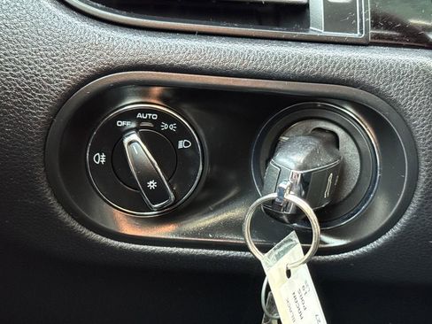 Used 2019 Porsche Macan image 33