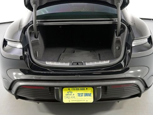 Used 2020 Porsche Taycan 4S image 10