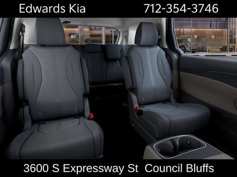 New 2027 Kia Carnival LX FWD image 18