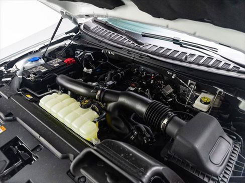 New 2026 Lincoln Navigator L Black Label AWD/4WD image 9