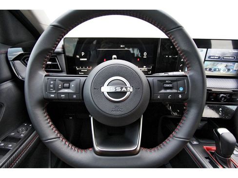 New 2025 Nissan Kicks SR w/ Illumination Package image 13