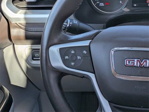 Used 2023 GMC Acadia SLT image 19