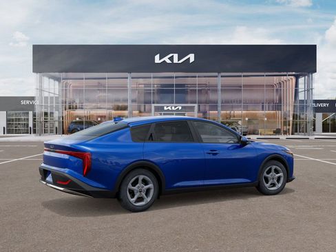 New 2025 Kia K4 FWD image 6