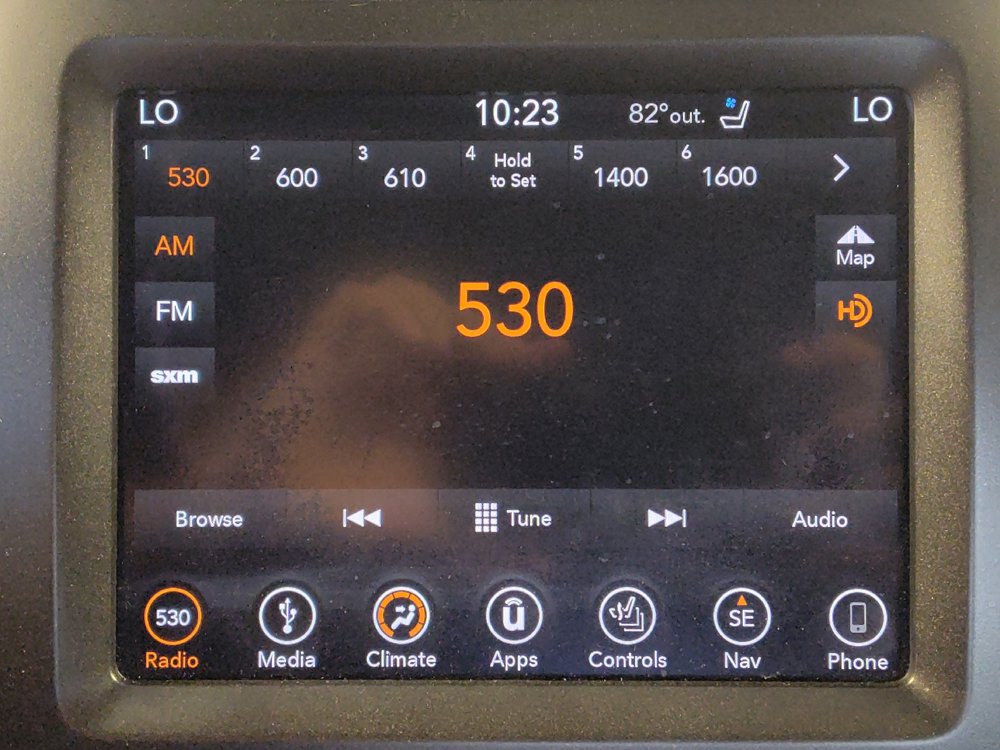 Used 2019 Jeep Cherokee Trailhawk AWD/4WD image 25