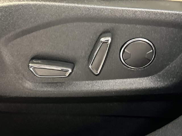 Used 2017 Ford Edge SEL w/ Equipment Group 201A FWD image 22