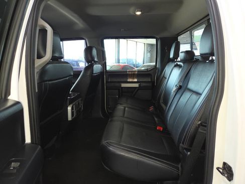 Used 2018 Ford F150 Lariat w/ Equipment Group 502A Luxury AWD/4WD image 24