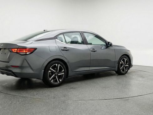 Used 2025 Nissan Sentra SV image 9