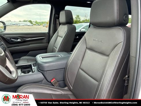 Used 2023 GMC Yukon Denali AWD/4WD image 10