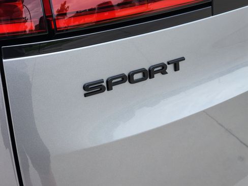 New 2025 Land Rover Range Rover Sport Dynamic SE image 11