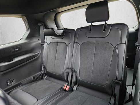 New 2025 Jeep Grand Cherokee L Altitude image 17